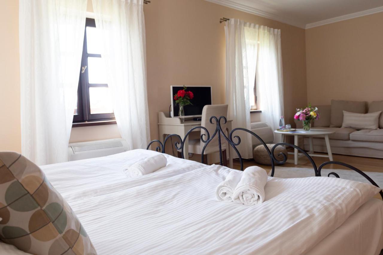 Fiastyuk Udvarhaz Bed and Breakfast Csor Εξωτερικό φωτογραφία